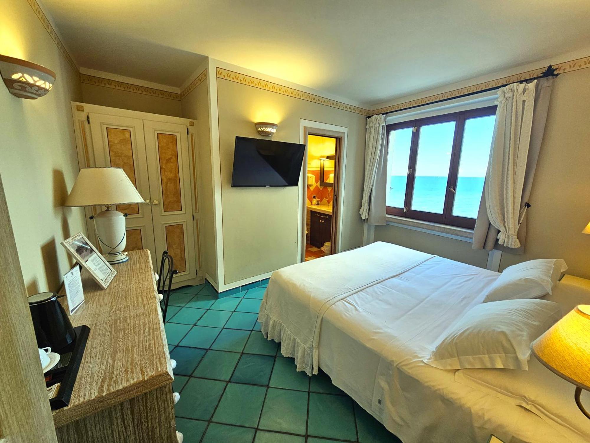 Residenza Sveva Bed & Breakfast แตร์โมลิ ภายนอก รูปภาพ