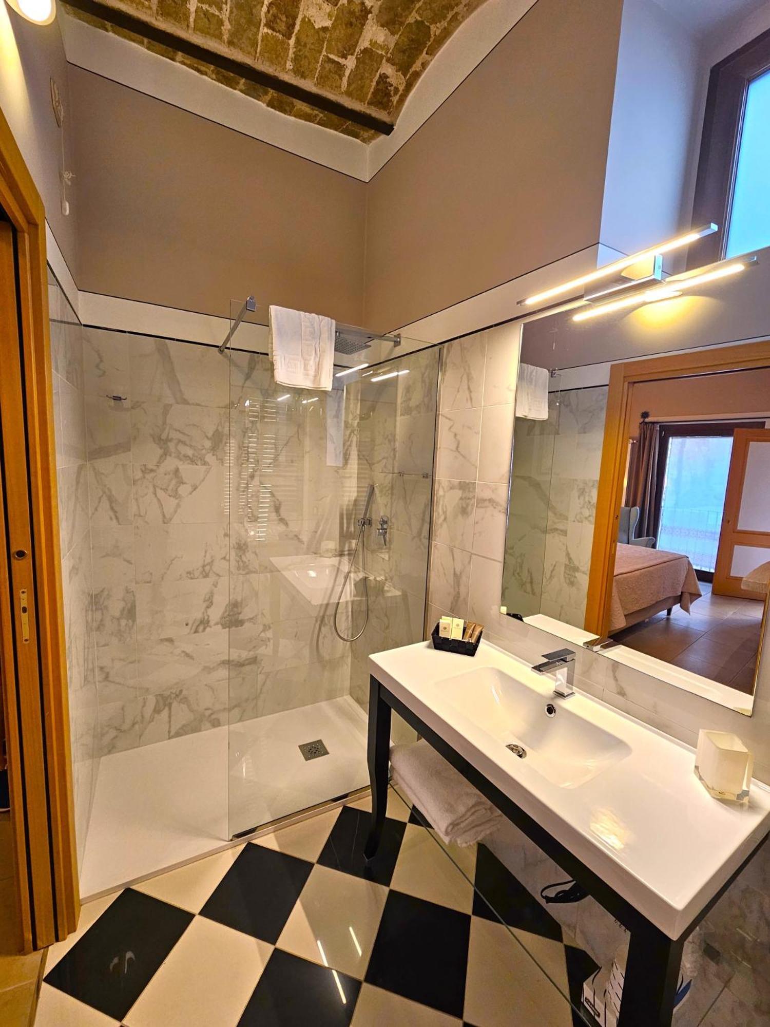 Residenza Sveva Bed & Breakfast แตร์โมลิ ภายนอก รูปภาพ