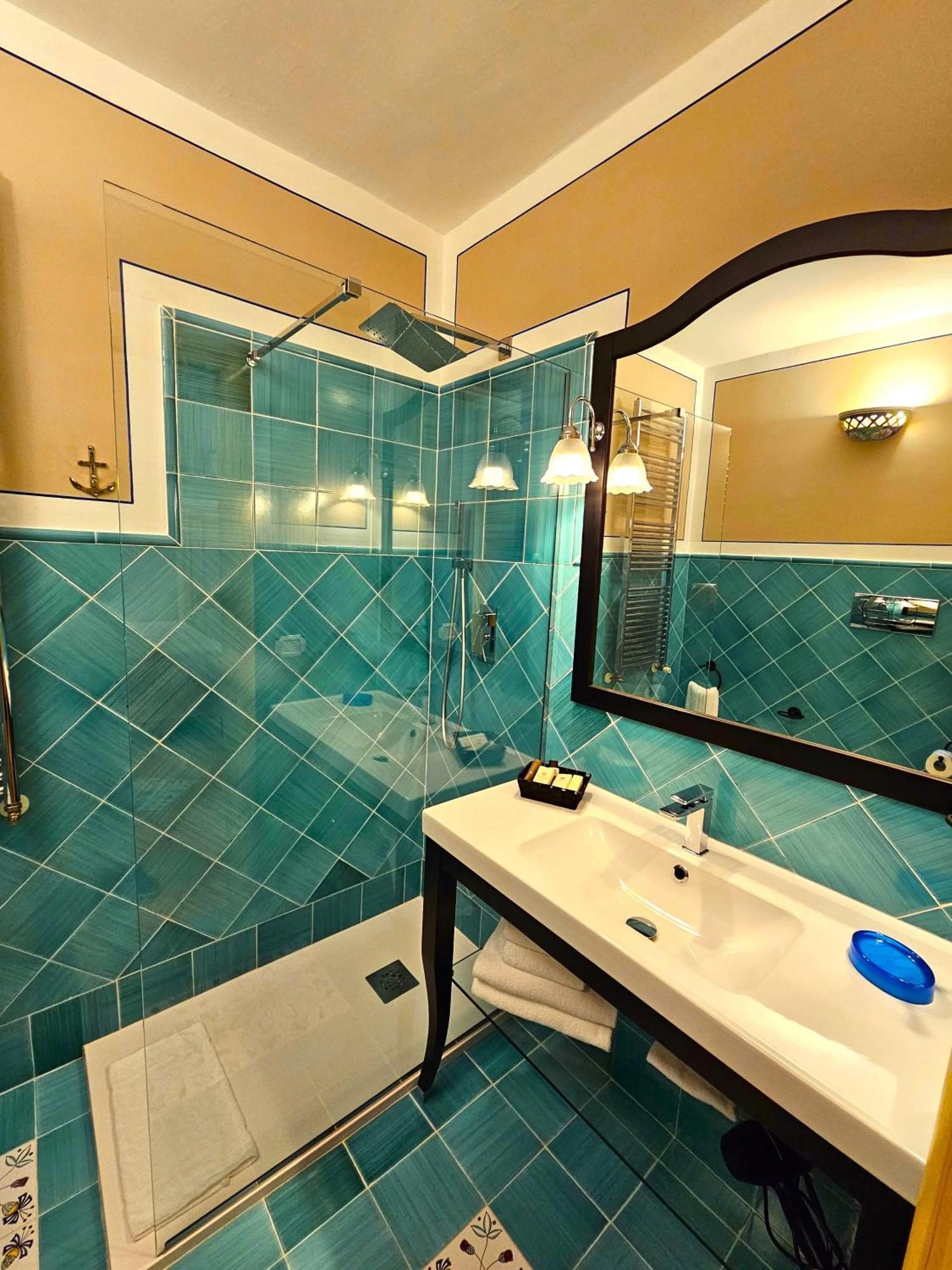 Residenza Sveva Bed & Breakfast แตร์โมลิ ภายนอก รูปภาพ
