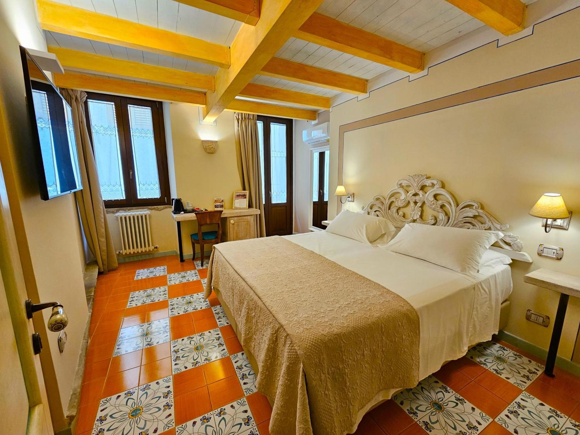 Residenza Sveva Bed & Breakfast แตร์โมลิ ภายนอก รูปภาพ