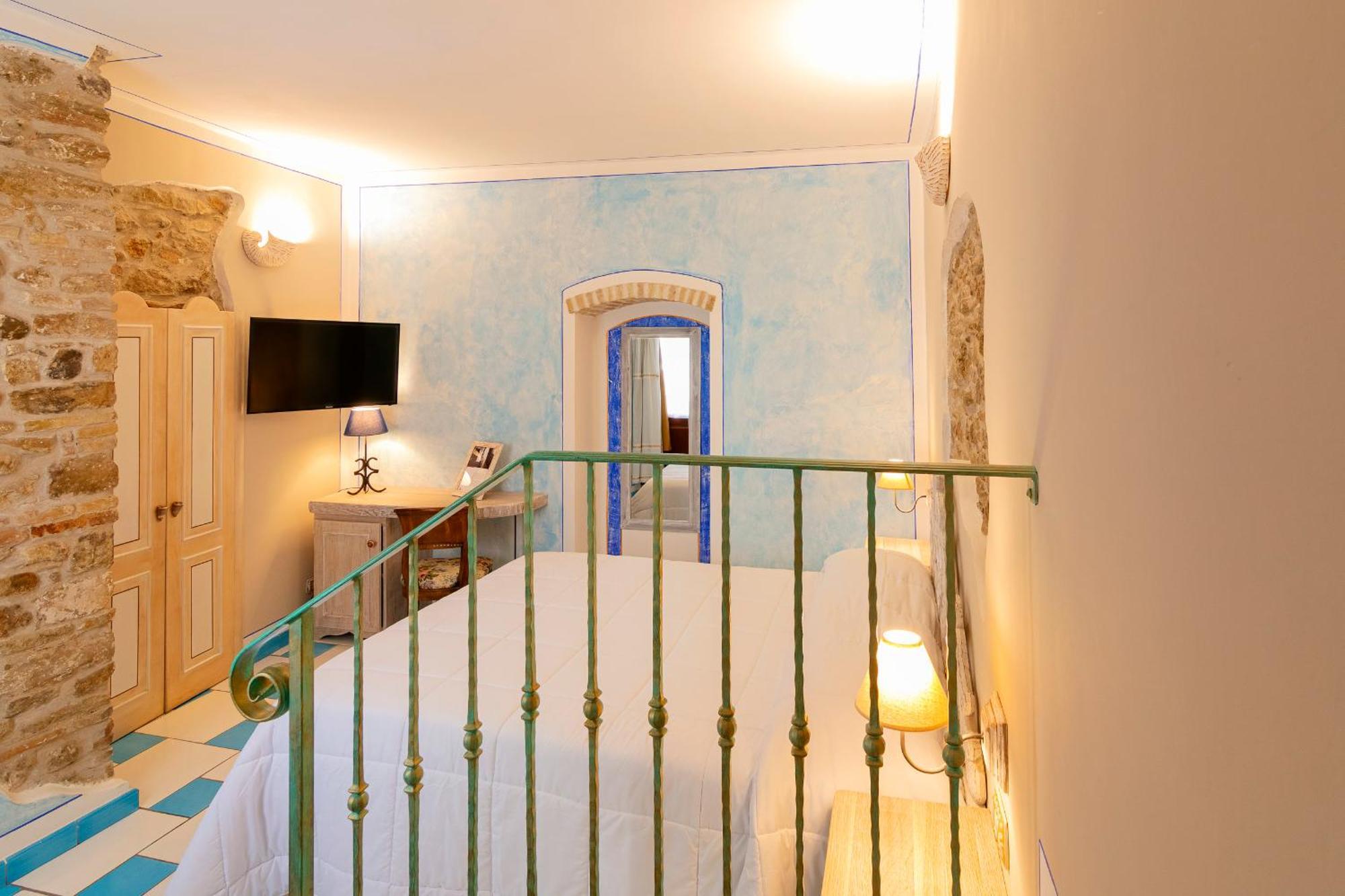 Residenza Sveva Bed & Breakfast แตร์โมลิ ภายนอก รูปภาพ